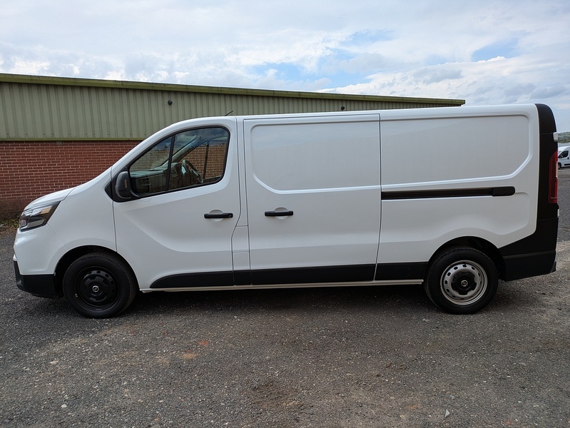 Nissan 2.0 dCi 30 Visia Panel Van 5dr Diesel Manual L2 H1 Euro 6 (s/s) (110 ps)