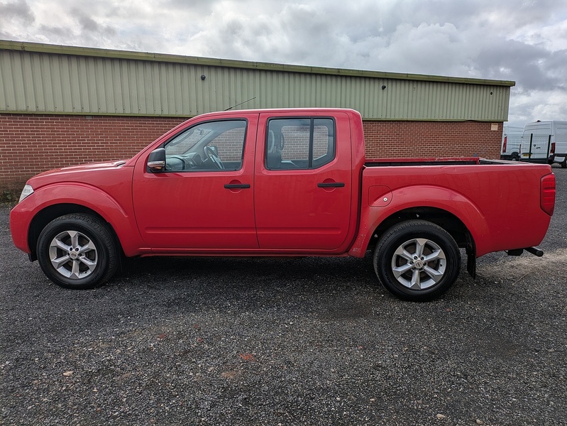 Nissan Navara 2.5 dCi Visia 4WD Euro 5 4dr