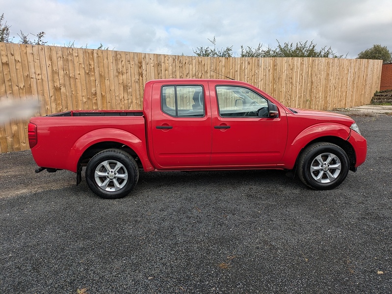 Nissan Navara 2.5 dCi Visia 4WD Euro 5 4dr