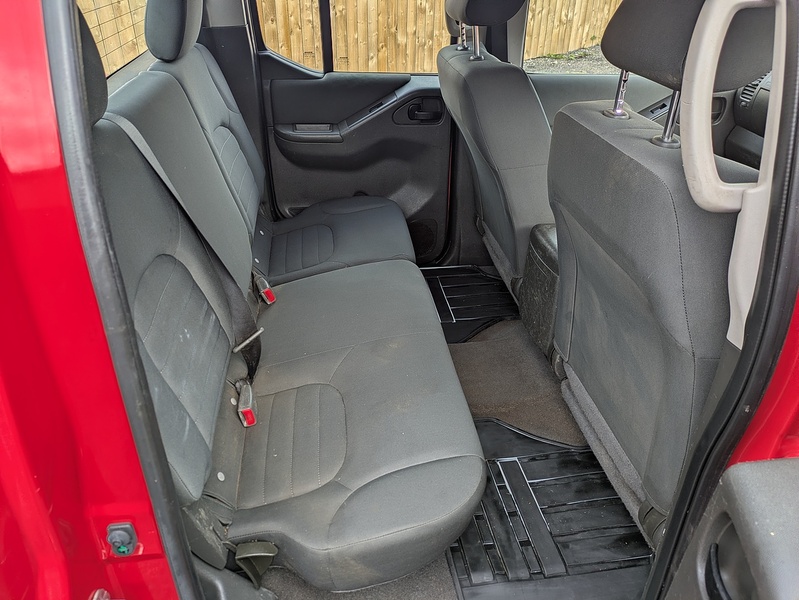 Nissan Navara 2.5 dCi Visia 4WD Euro 5 4dr