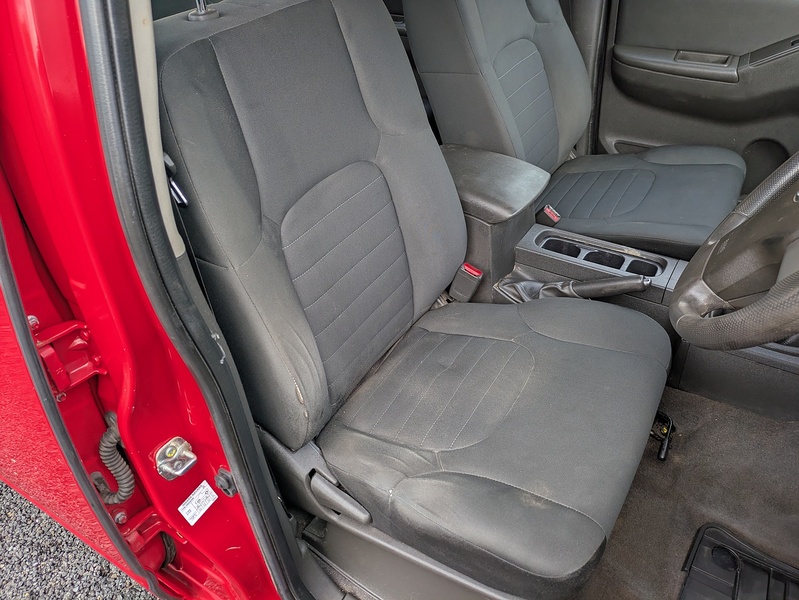 Nissan Navara 2.5 dCi Visia 4WD Euro 5 4dr