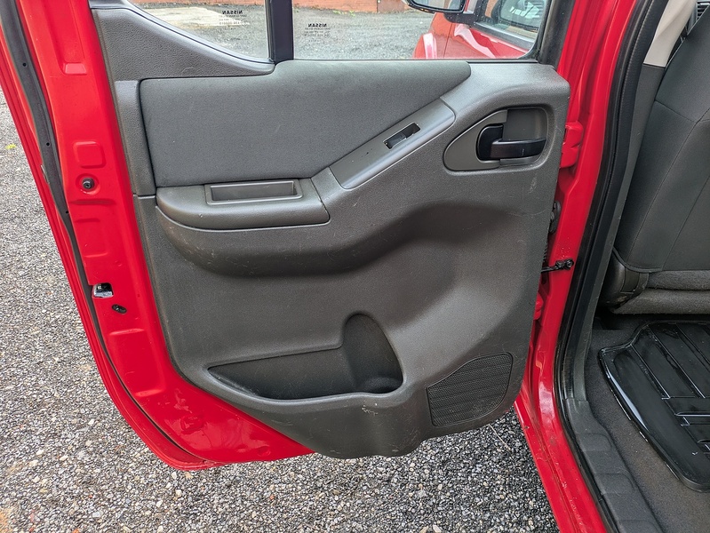 Nissan Navara 2.5 dCi Visia 4WD Euro 5 4dr