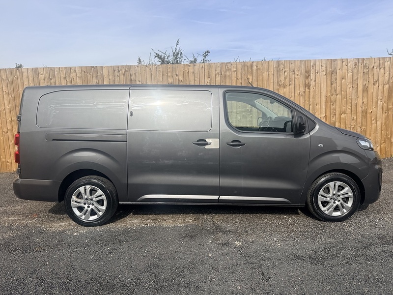 Vauxhall Vivaro Turbo D 3100 Elite 2.0 5dr Panel Van Manual Diesel