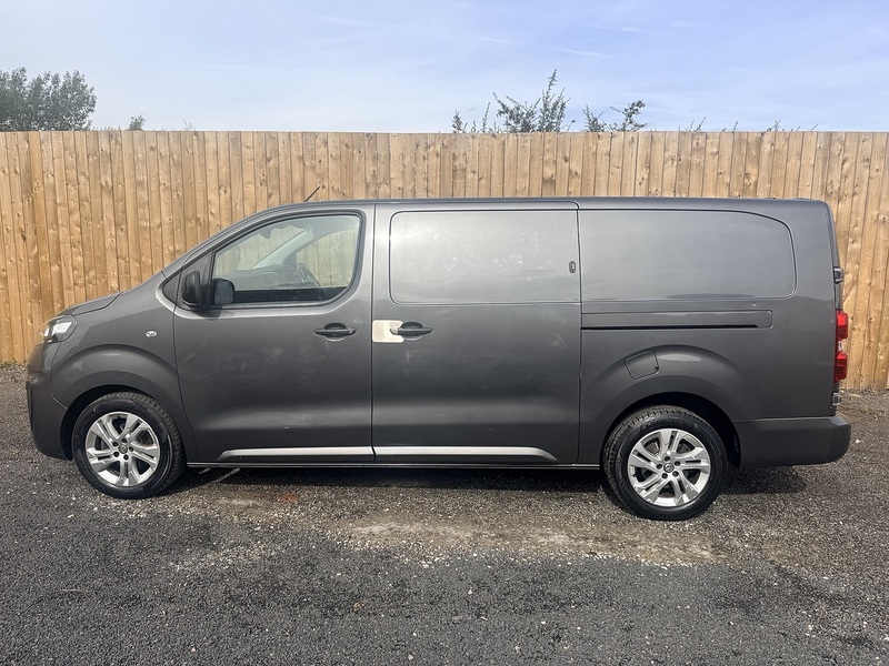Vauxhall Vivaro Turbo D 3100 Elite 2.0 5dr Panel Van Manual Diesel