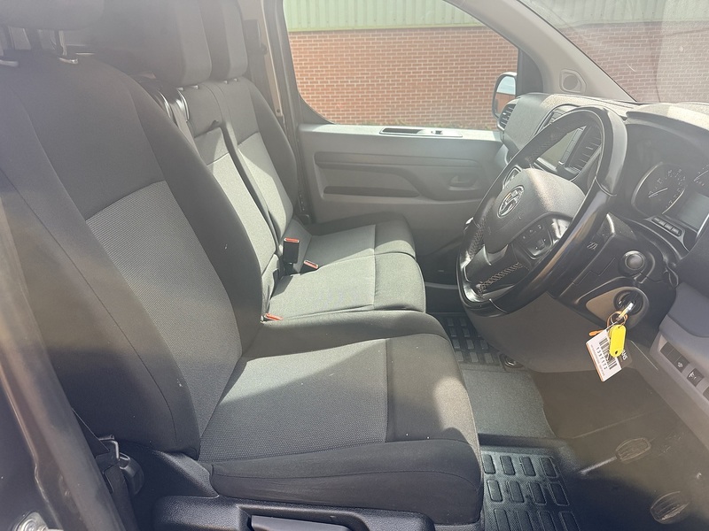 Vauxhall Vivaro Turbo D 3100 Elite 2.0 5dr Panel Van Manual Diesel