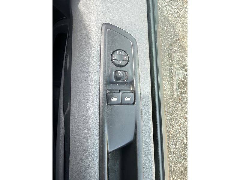 Vauxhall Vivaro Turbo D 3100 Elite 2.0 5dr Panel Van Manual Diesel