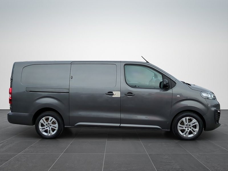 Vauxhall Vivaro 2.0 Turbo D 3100 Elite L2 H1 Euro 6 (s/s) 5dr