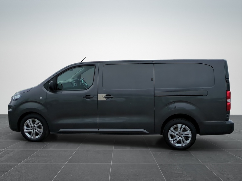 Vauxhall Vivaro 2.0 Turbo D 3100 Elite L2 H1 Euro 6 (s/s) 5dr