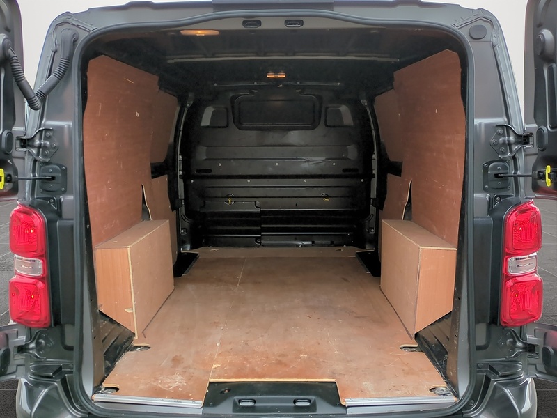 Vauxhall Vivaro 2.0 Turbo D 3100 Elite L2 H1 Euro 6 (s/s) 5dr