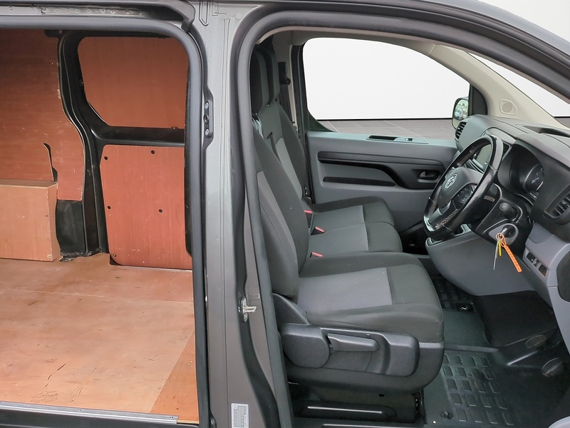 Vauxhall Vivaro 2.0 Turbo D 3100 Elite L2 H1 Euro 6 (s/s) 5dr