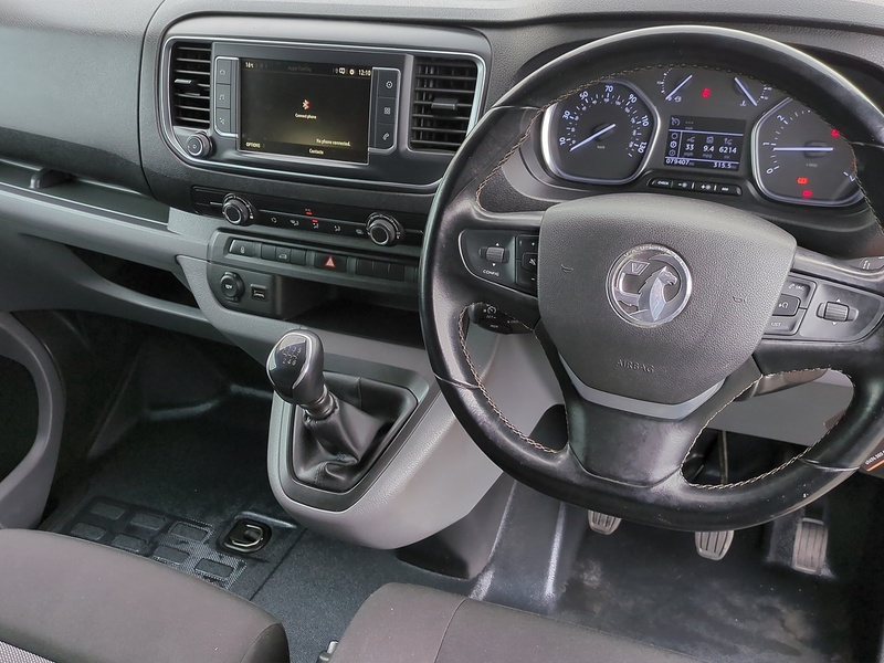 Vauxhall Vivaro 2.0 Turbo D 3100 Elite L2 H1 Euro 6 (s/s) 5dr