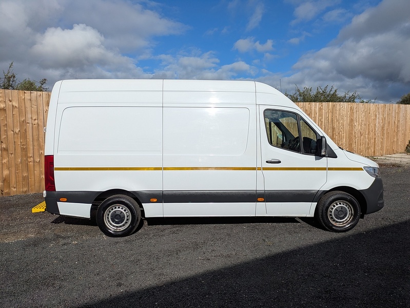 Mercedes-Benz Sprinter 2.0 315 CDI Progressive RWD L2 H2 Euro 6 (s/s) 5dr