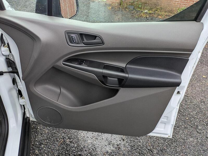 Ford Transit Connect 1.5 250 EcoBlue Leader L2 Euro 6 (s/s) 5dr
