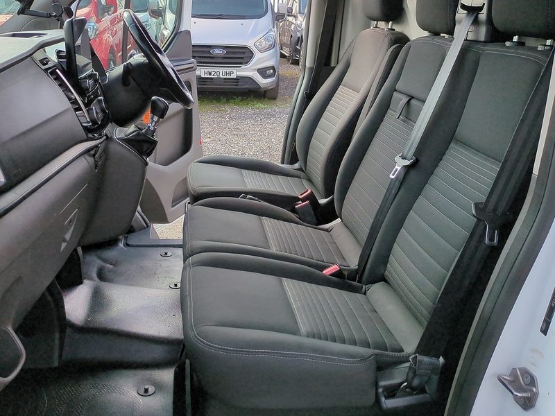 Ford 2.0 300 EcoBlue Limited Panel Van 5dr Diesel Manual L2 H1 Euro 6 (130 ps)