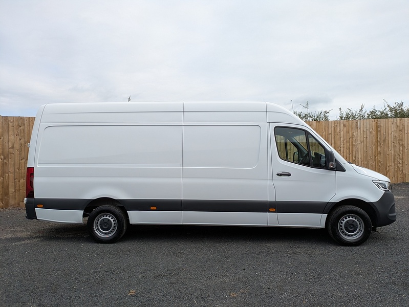 Mercedes-Benz 2.0 317 CDI HD Progressive Panel Van 5dr Diesel Manual RWD L3 H2 Euro 6 (s/s) (170 ps)