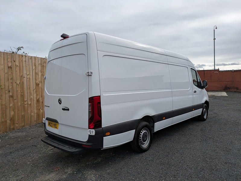 Mercedes-Benz 2.0 317 CDI HD Progressive Panel Van 5dr Diesel Manual RWD L3 H2 Euro 6 (s/s) (170 ps)