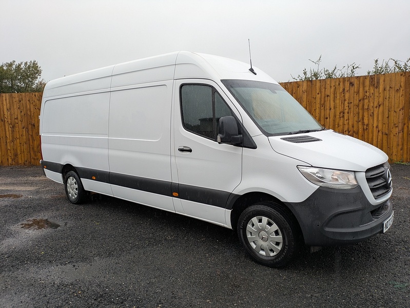 Mercedes-Benz 2.0 315 CDI Premium Panel Van 5dr Diesel Manual RWD L3 H2 Euro 6 (s/s) (150 ps)