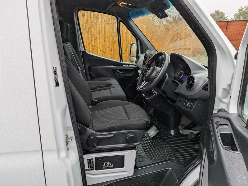 Mercedes-Benz 2.0 315 CDI Premium Panel Van 5dr Diesel Manual RWD L3 H2 Euro 6 (s/s) (150 ps)