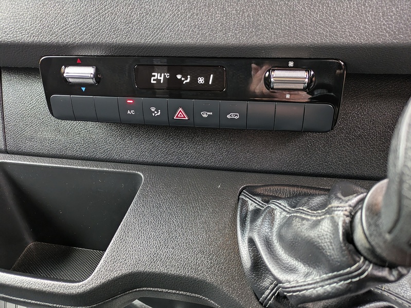 Mercedes-Benz 2.0 315 CDI Premium Panel Van 5dr Diesel Manual RWD L3 H2 Euro 6 (s/s) (150 ps)