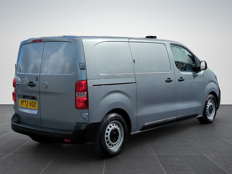 Vauxhall 3100 75kWh Dynamic Panel Van 6dr Electric Auto L1 H1 (7.4kW Charger) (136 ps)
