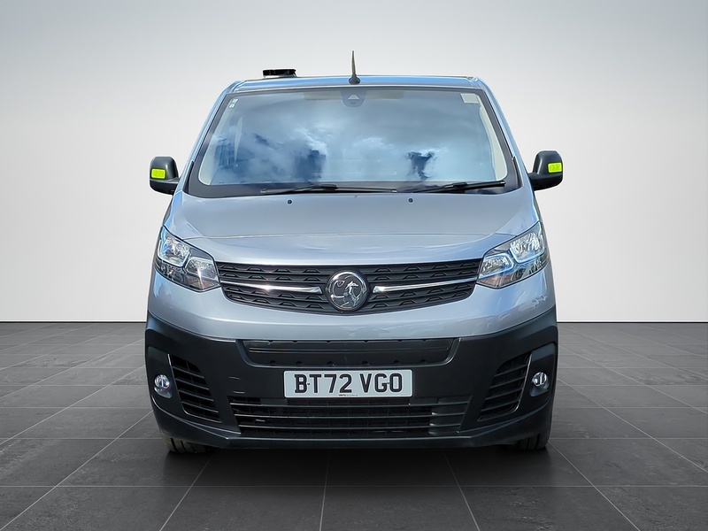 Vauxhall 3100 75kWh Dynamic Panel Van 6dr Electric Auto L1 H1 (7.4kW Charger) (136 ps)