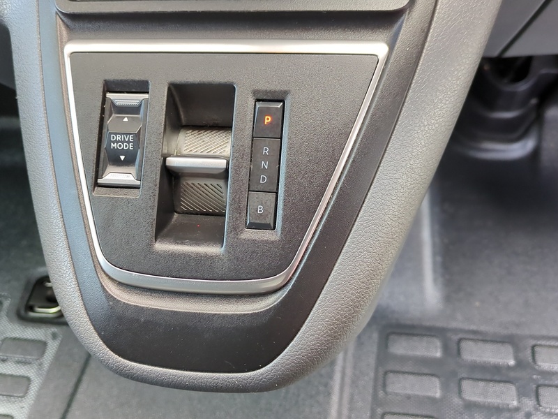 Vauxhall 3100 75kWh Dynamic Panel Van 6dr Electric Auto L1 H1 (7.4kW Charger) (136 ps)