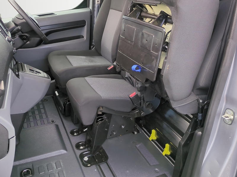 Vauxhall 3100 75kWh Dynamic Panel Van 6dr Electric Auto L1 H1 (7.4kW Charger) (136 ps)