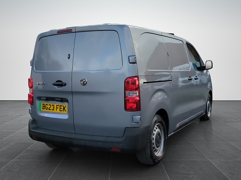 Vauxhall 3100 75kWh Dynamic Panel Van 6dr Electric Auto L1 H1 (7.4kW Charger) (136 ps)