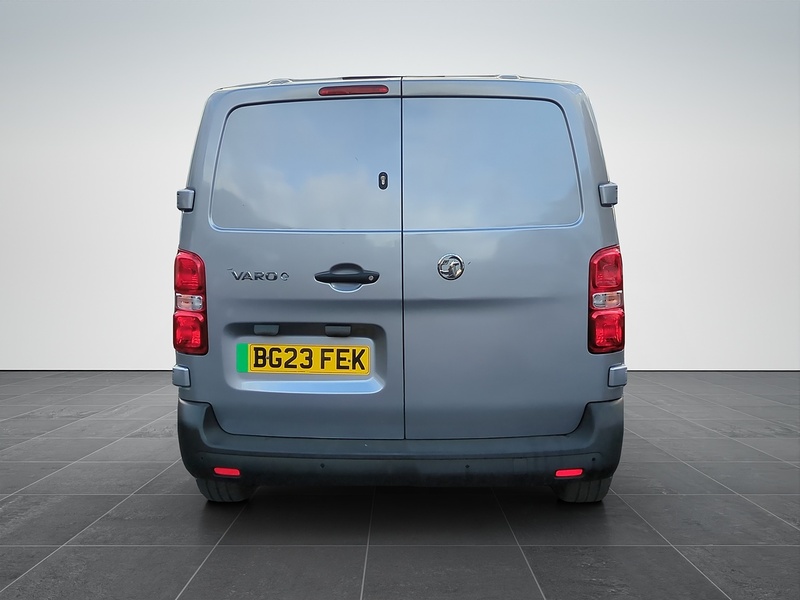 Vauxhall 3100 75kWh Dynamic Panel Van 6dr Electric Auto L1 H1 (7.4kW Charger) (136 ps)