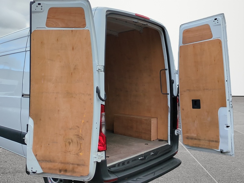 Mercedes-Benz 2.0 315 CDI Premium Panel Van 5dr Diesel Manual FWD L2 H2 Euro 6 (s/s) (150 ps)