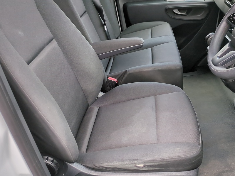 Mercedes-Benz 2.0 315 CDI Premium Panel Van 5dr Diesel Manual FWD L2 H2 Euro 6 (s/s) (150 ps)