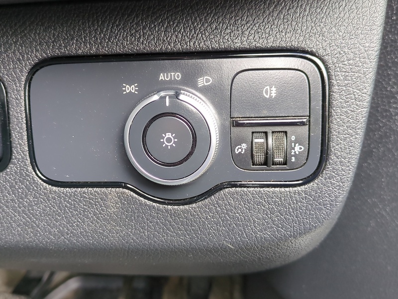 Mercedes-Benz 2.0 315 CDI Premium Panel Van 5dr Diesel Manual FWD L2 H2 Euro 6 (s/s) (150 ps)
