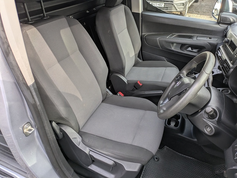 Vauxhall 1.5 Turbo D 2300 Sportive Panel Van 4dr Diesel Manual L2 H1 Euro 6 (s/s) (100 ps)