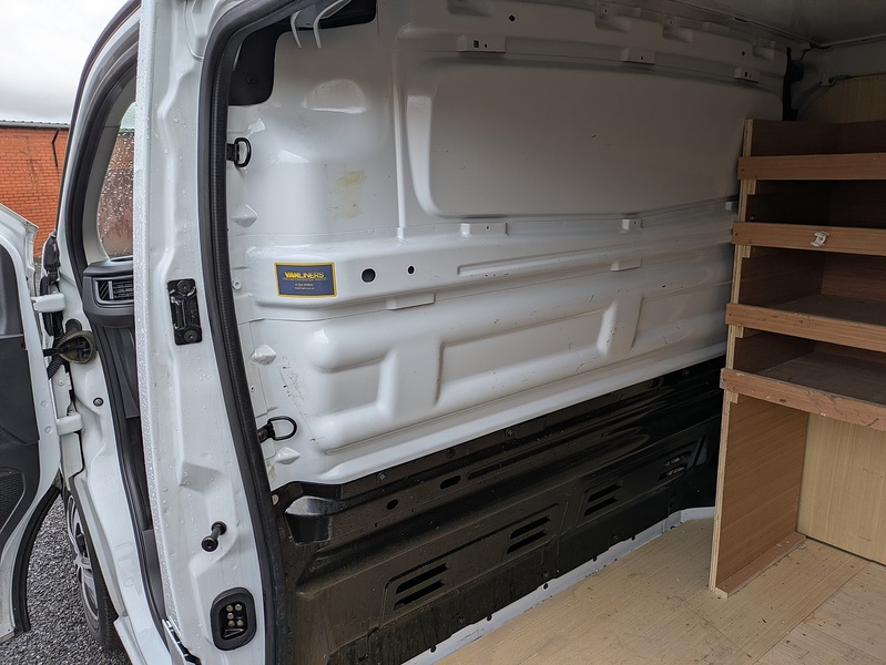 Renault 2.0 dCi Blue LL30 Business Panel Van 5dr Diesel Manual L2 H1 Euro 6 (s/s) (130 ps)