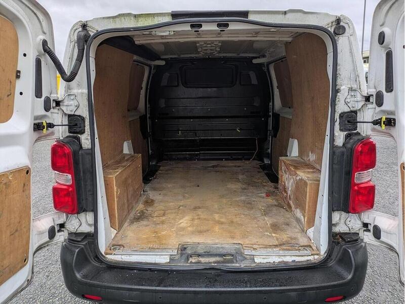 Peugeot 1.6 BlueHDi 1000 Professional Standard Panel Van M Panel Van 1.6 Manual Diesel