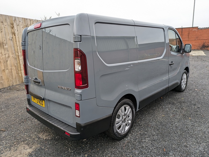 Renault 2.0 dCi Blue SL30 Extra Panel Van 5dr Diesel Manual L1 H1 Euro 6 (s/s) (150 ps)