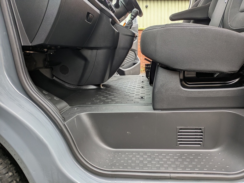 Renault 2.0 dCi Blue SL30 Extra Panel Van 5dr Diesel Manual L1 H1 Euro 6 (s/s) (150 ps)