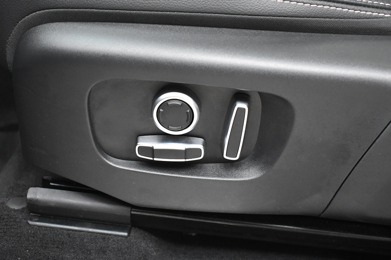 Land Rover Discovery Sport D165 MHEV R-Dynamic S Plus - U5565