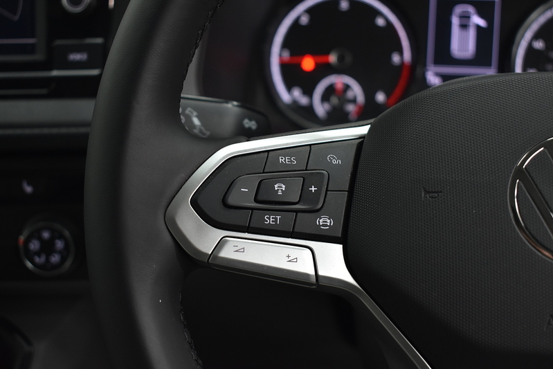 Volkswagen Transporter TDI T28 Highline - U5624