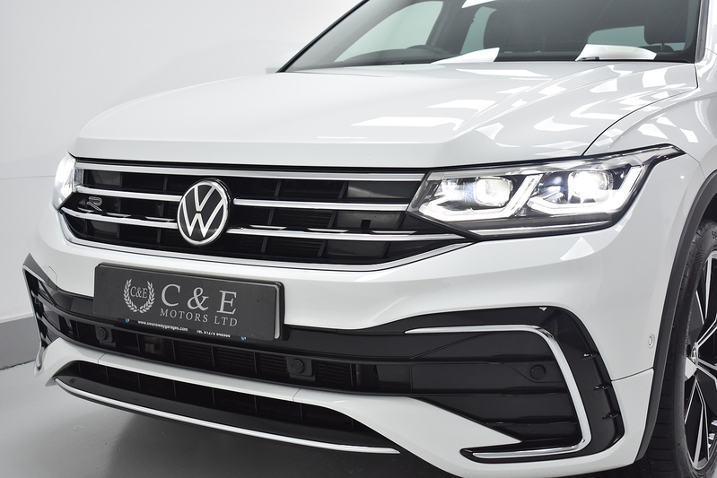 Volkswagen Tiguan TSI R-Line - U5708