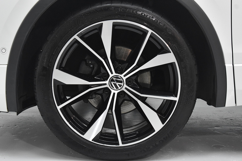 Volkswagen Tiguan TSI R-Line - U5708