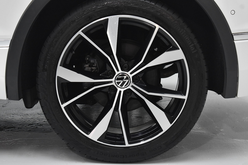 Volkswagen Tiguan TSI R-Line - U5708