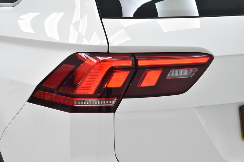 Volkswagen Tiguan TSI R-Line - U5708