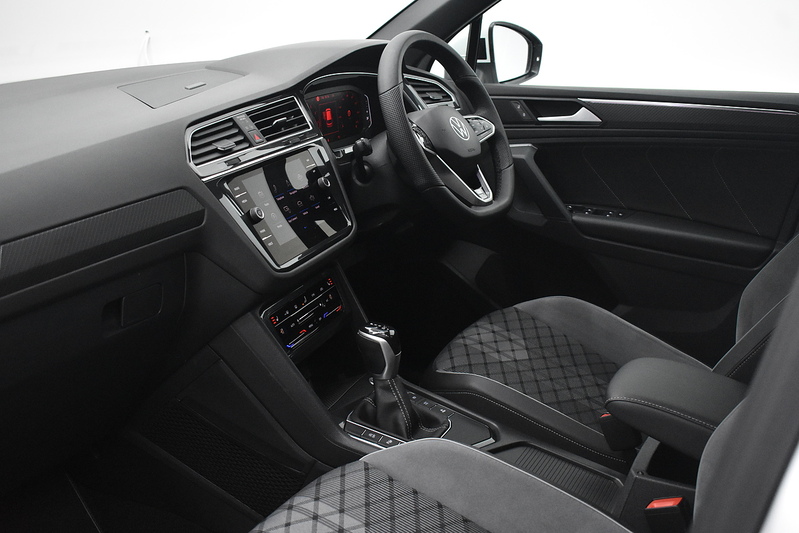 Volkswagen Tiguan TSI R-Line - U5708