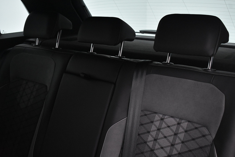 Volkswagen Tiguan TSI R-Line - U5708