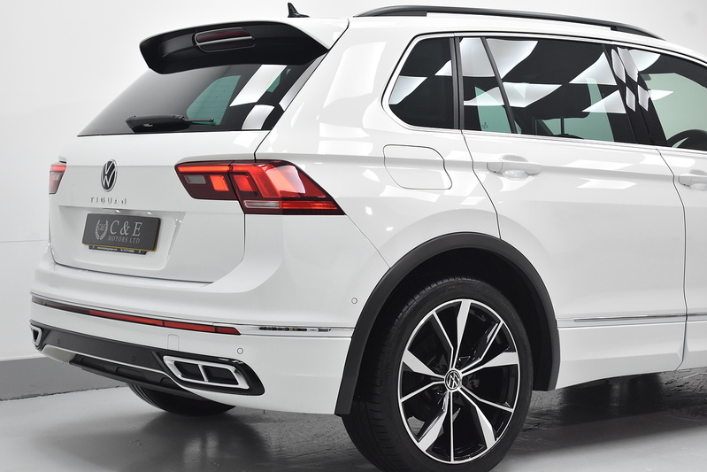 Volkswagen Tiguan TSI R-Line - U5708
