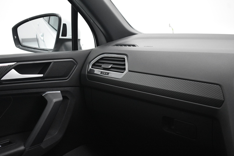 Volkswagen Tiguan TSI R-Line - U5708