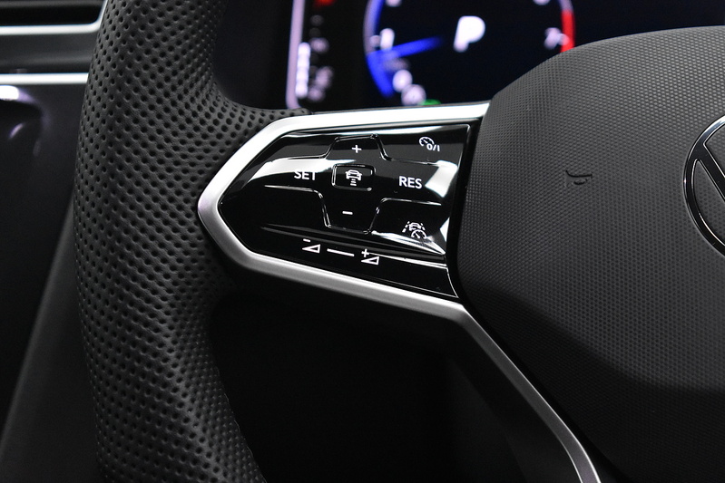 Volkswagen Tiguan TSI R-Line - U5708