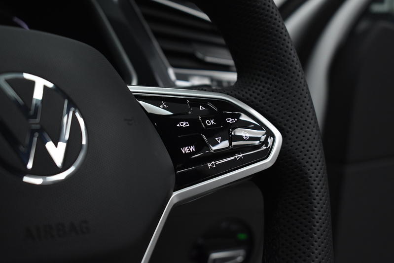 Volkswagen Tiguan TSI R-Line - U5708