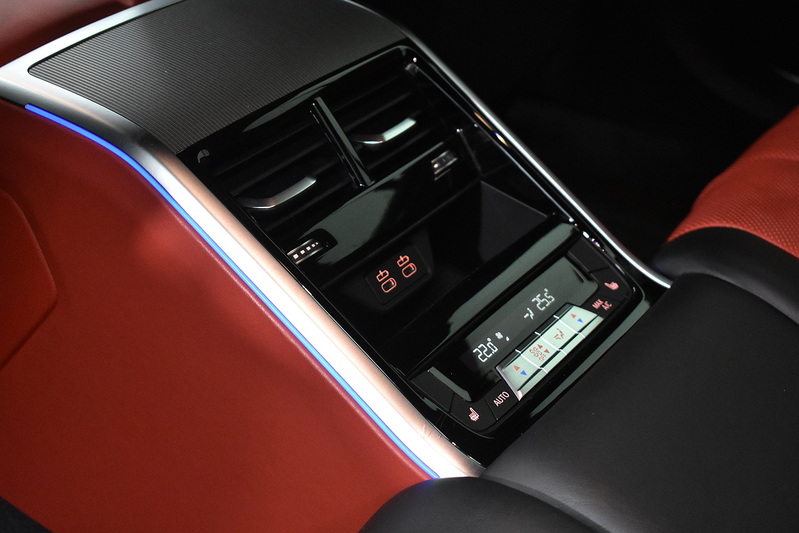 BMW 8 Series Gran Coupe 840i M Sport - U5734